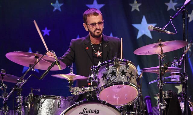 Ringo Starr - bateristas mais ricos do mundo