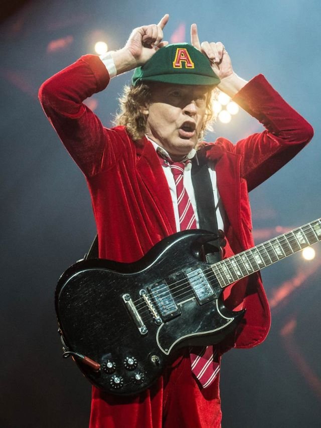 Angus Young fala sobre as letras subliminares do AC/DC - Coisa de Músico