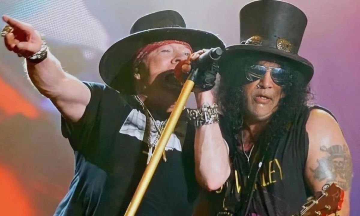 GUNS N' ROSES Welcome to the Jungle - Letra / Legenda / Português / Inglês)  #brasillyrics 