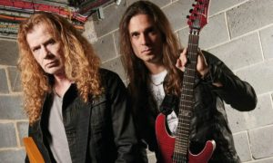 Kiko Loureiro relembra como foi ingressar no Megadeth e cita biografia de Dave Mustaine