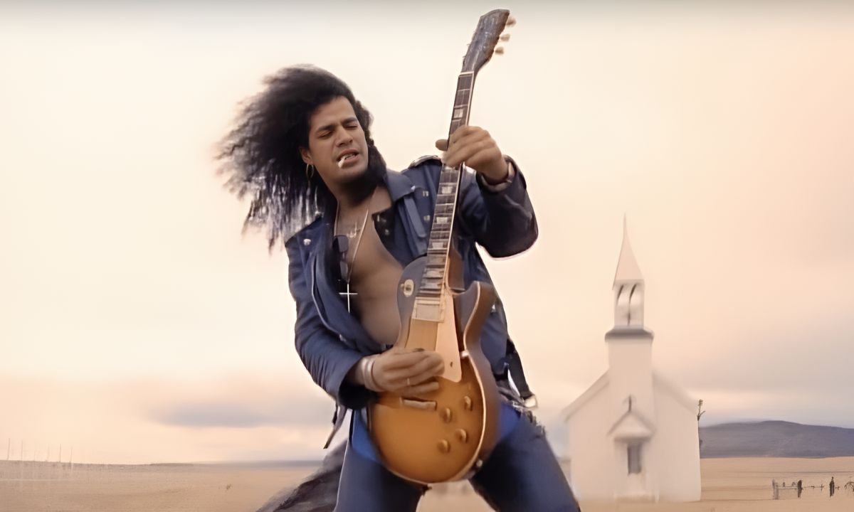 Slash conta sobre o dia em que achou que morreria durante a gravação de ' November Rain '