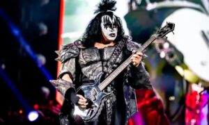 Gene Simmons do KISS tranquiliza fãs após passar mal no show em Manaus