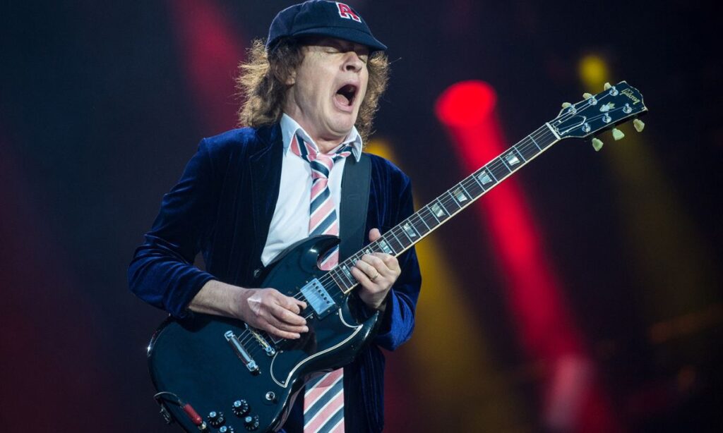 Os 5 melhores guitarristas na opinião de Angus Young do AC DC