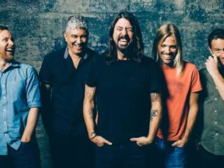 Os 5 álbuns do Foo Fighters mais vendidos de todos os tempos