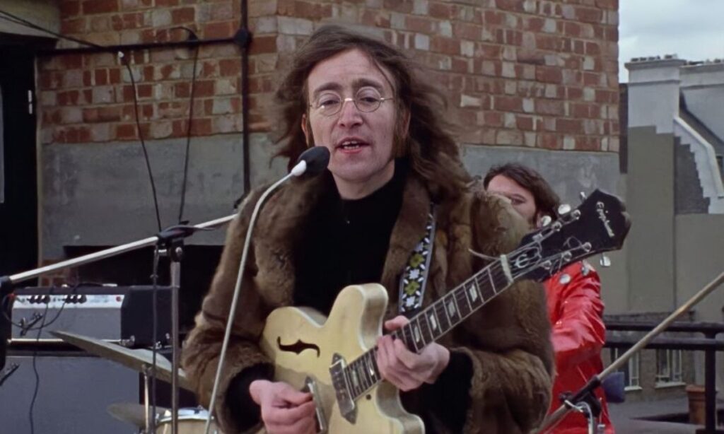 A primeira balada romântica escrita por John Lennon para os Beatles
