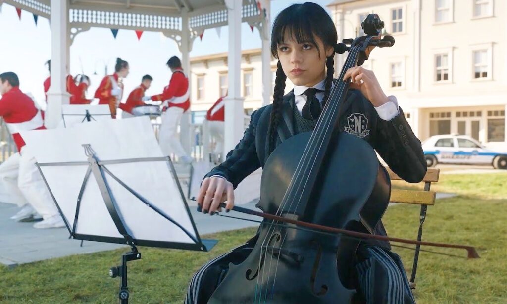 Wandinha Adams irá tocar mais clássicos do rock na 2ª temporada