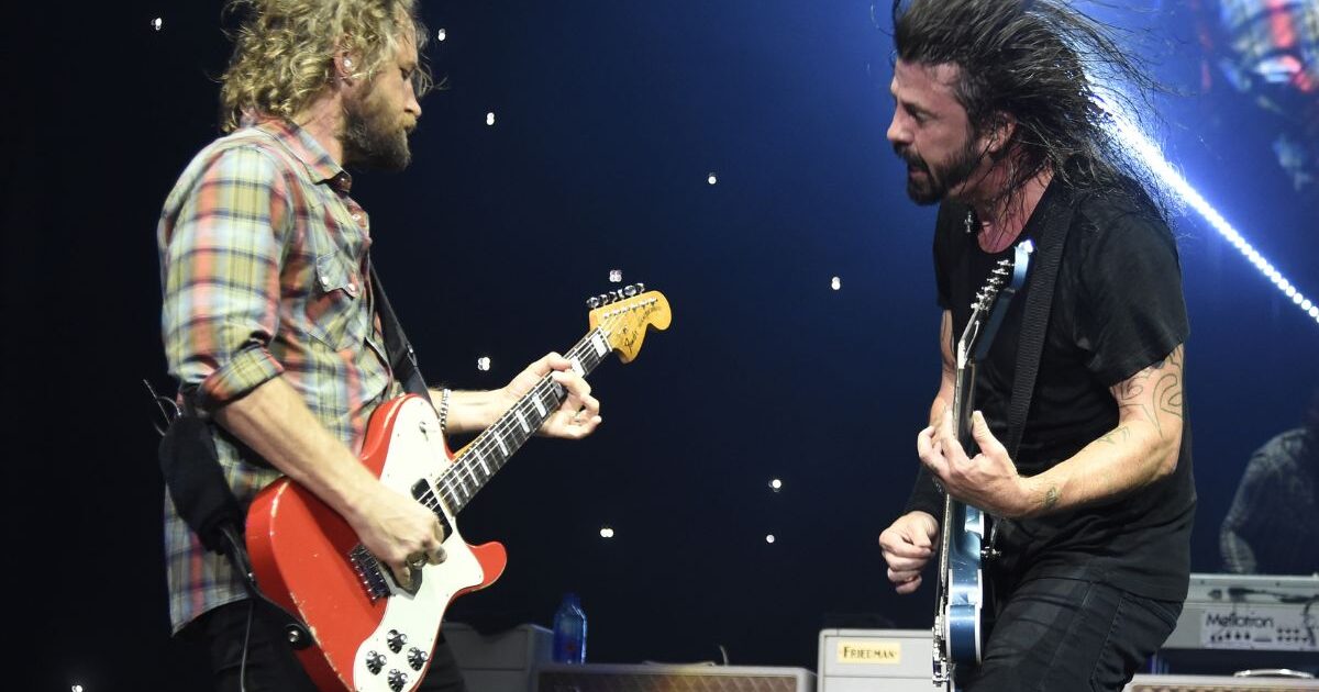 Guitarrista do Foo Fighters, Chris Shiflett, anuncia álbum solo Lost At Sea