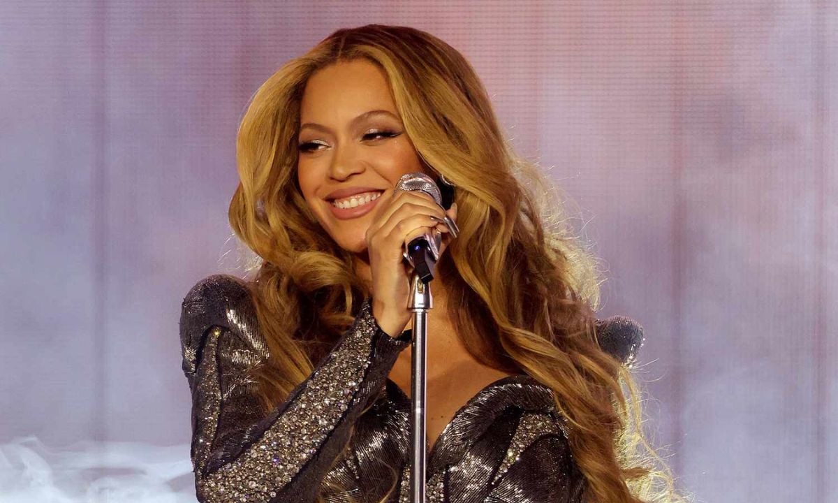 Beyoncé faz história com maior bilheteria em turnê de show feminino