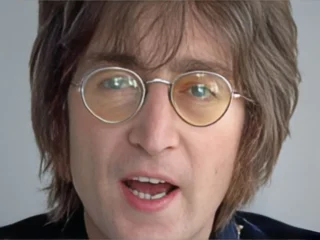 Como John Lennon reaiu ao ouvir 'Imagine' pela primeira vez. Assista o vídeo