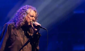 Robert Plant encanta fãs e canta Stairway to Heaven pela primeira vez em 16 anos - Coisa de Músico