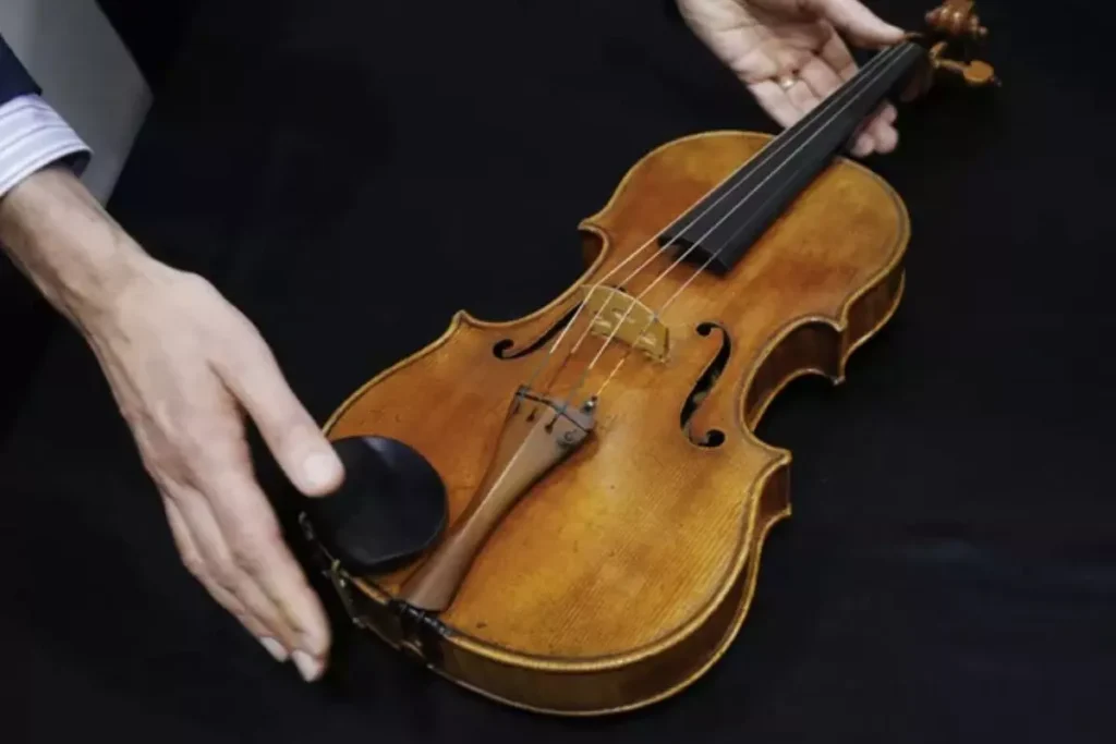 O MacDonald Stradivarius Viola_ O Mais Caro (Mas Não Vendido)