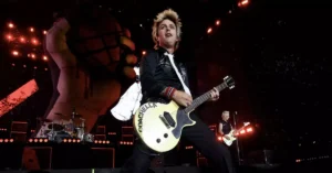 Os 10 Maiores Guitarristas Punk de Todos os Tempos