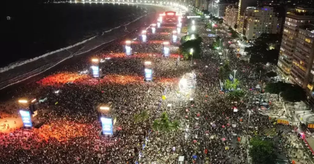 Publico Lady Gaga em Copacabana 