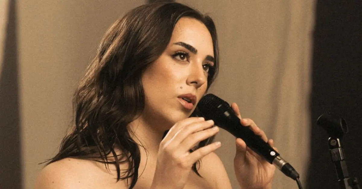 Lara Silva, filha de Fausto Silva, lança álbum