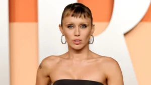 Miley Cyrus e 'Secrets': A Canção Que Une a Família com Toque Fleetwood Mac