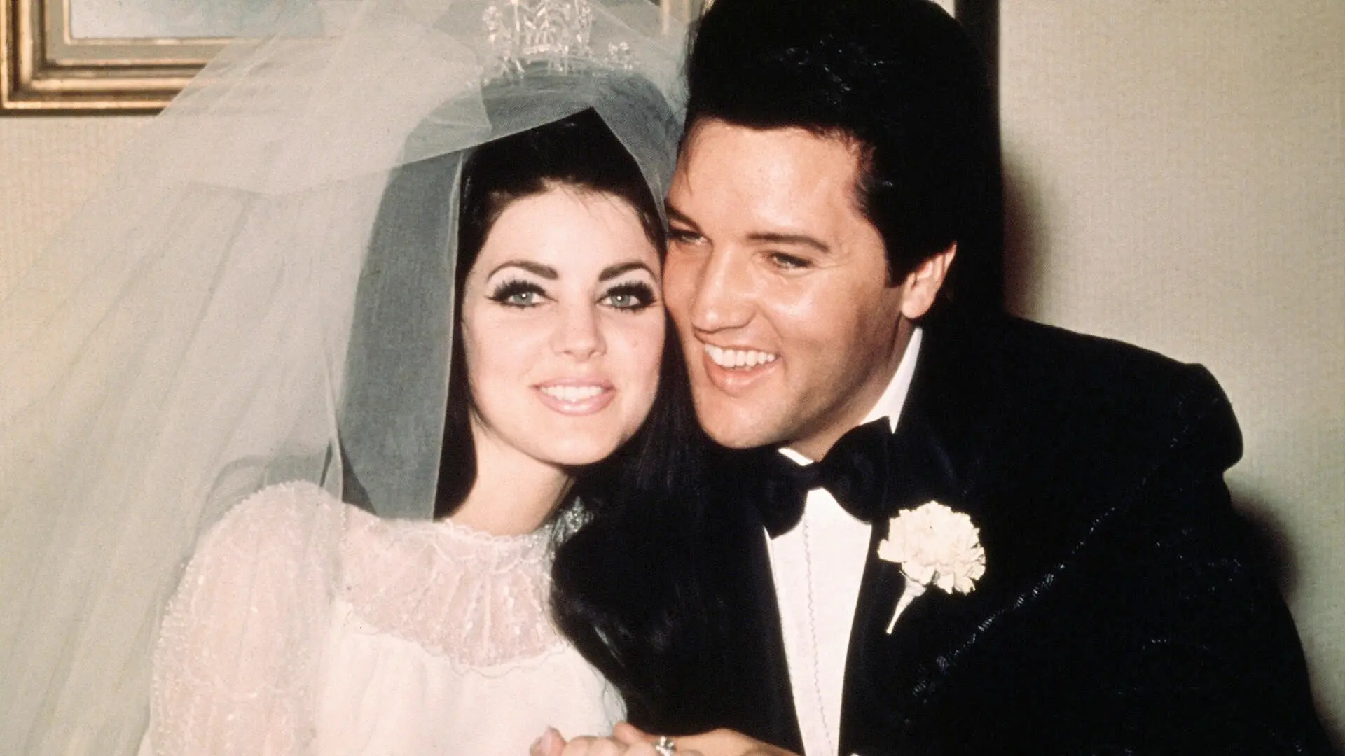 Priscilla Presley: A Revelação da Vida Pós-Elvis em Suas Memórias