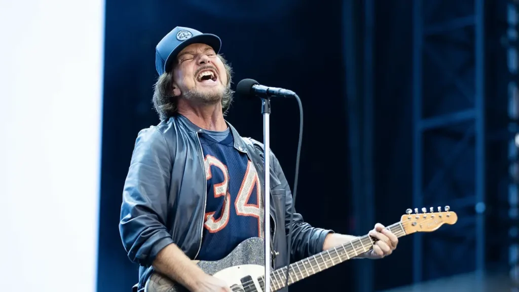 Eddie Vedder (Pearl Jam) – patrimônio líquido- US $110 milhões