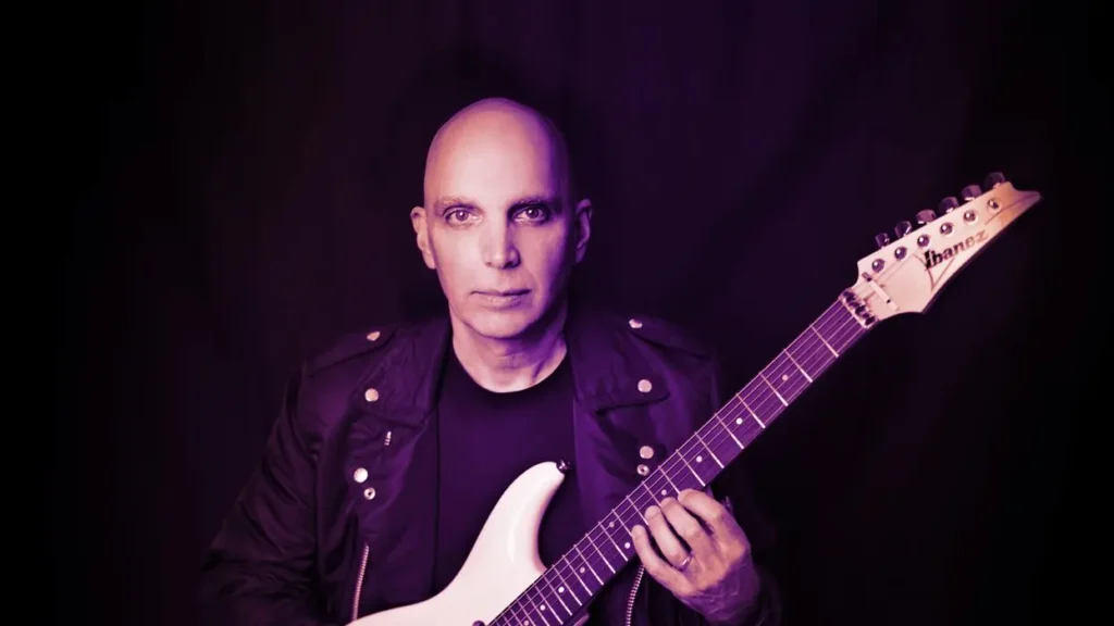 Joe Satriani: O Mestre Inesperado que Forjou Lendas da Guitarra