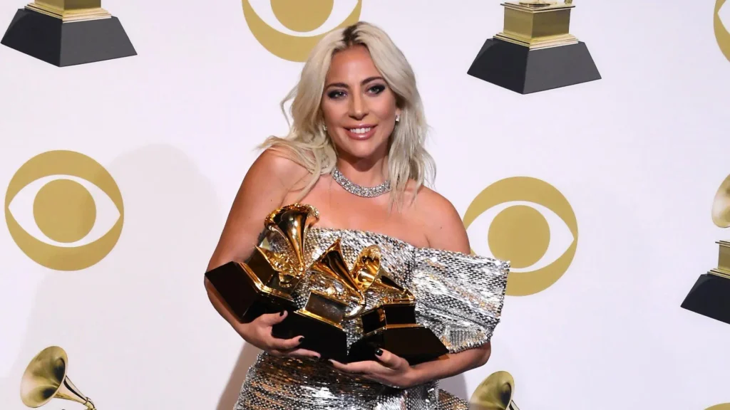 O Renascimento de Lady Gaga: Da 'Crise Psicótica' ao Triunfo nos Grammys