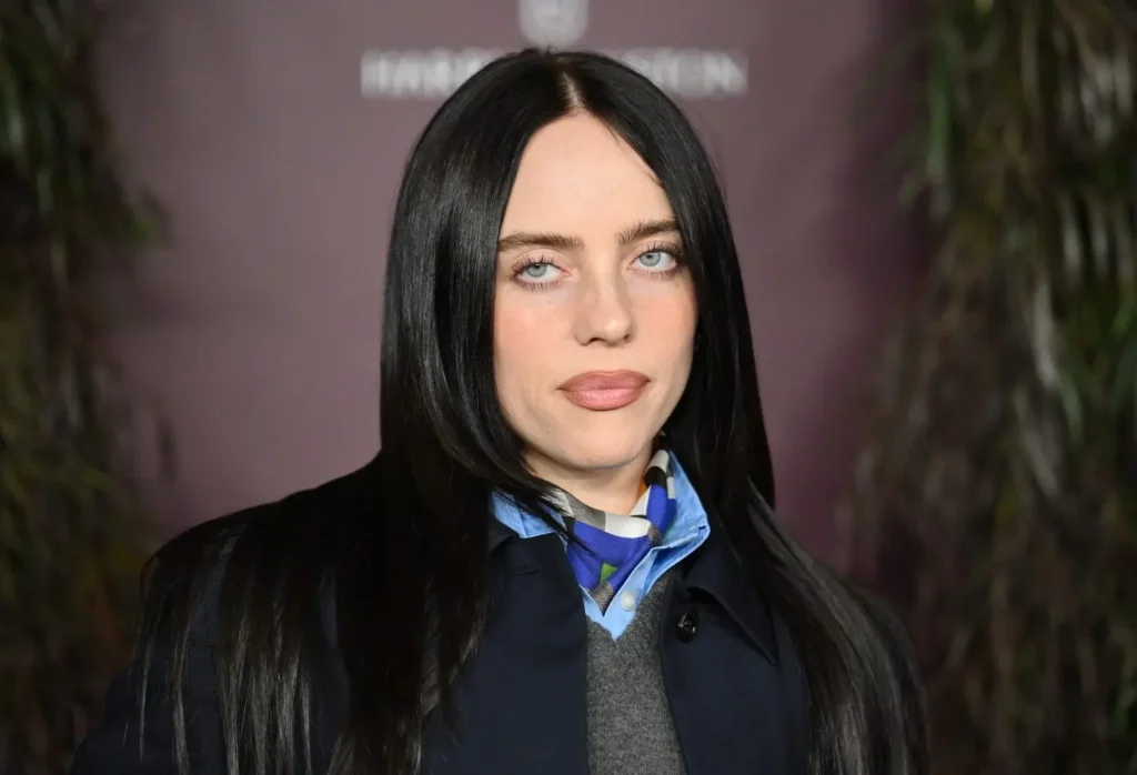 Billie Eilish e James Cameron: A turnê "Hit Me Hard and Soft" em 3D no cinema