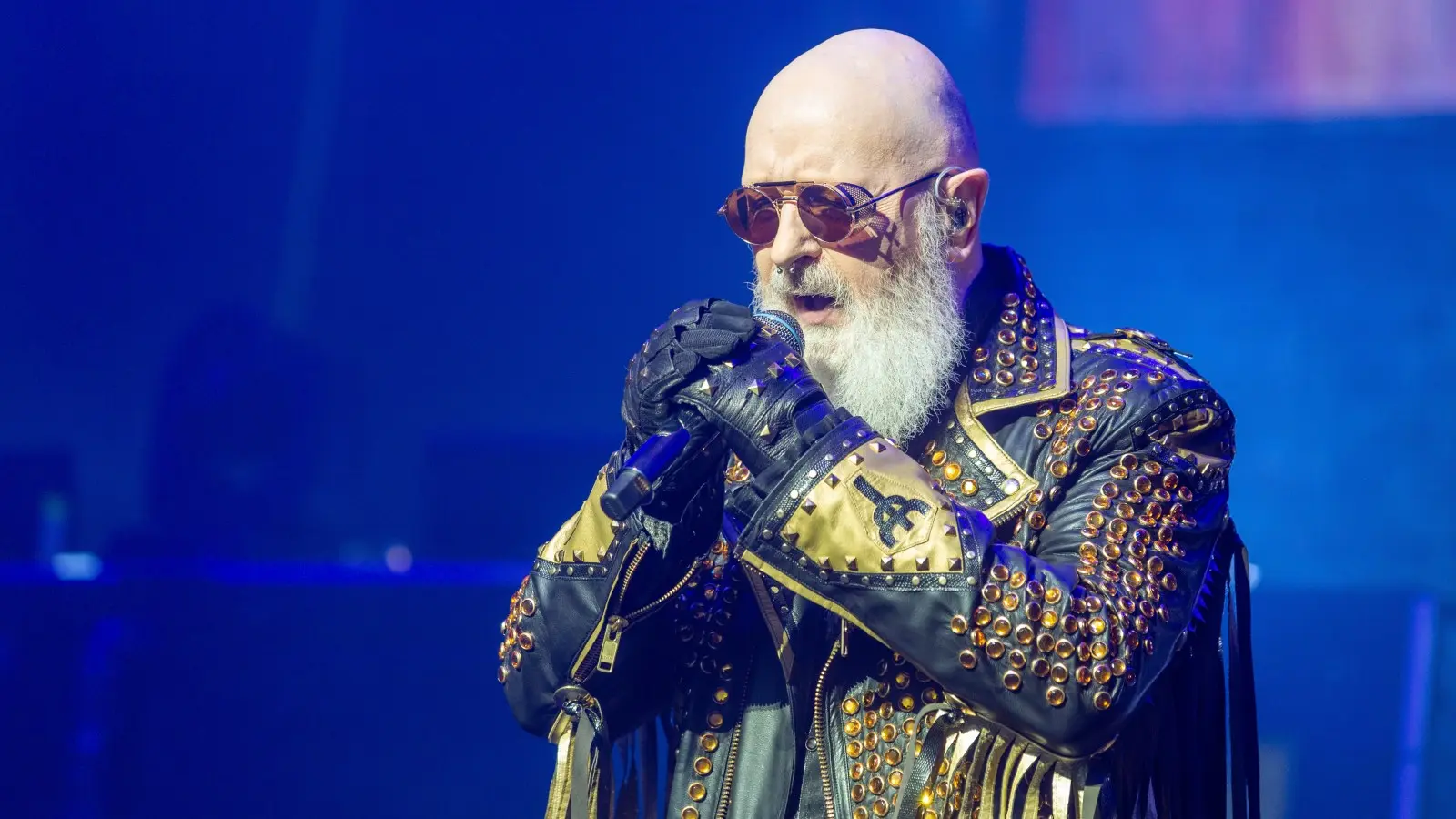 Rob Halford Celebra 40 Anos de Sobriedade: A Luta Diária do Metal God